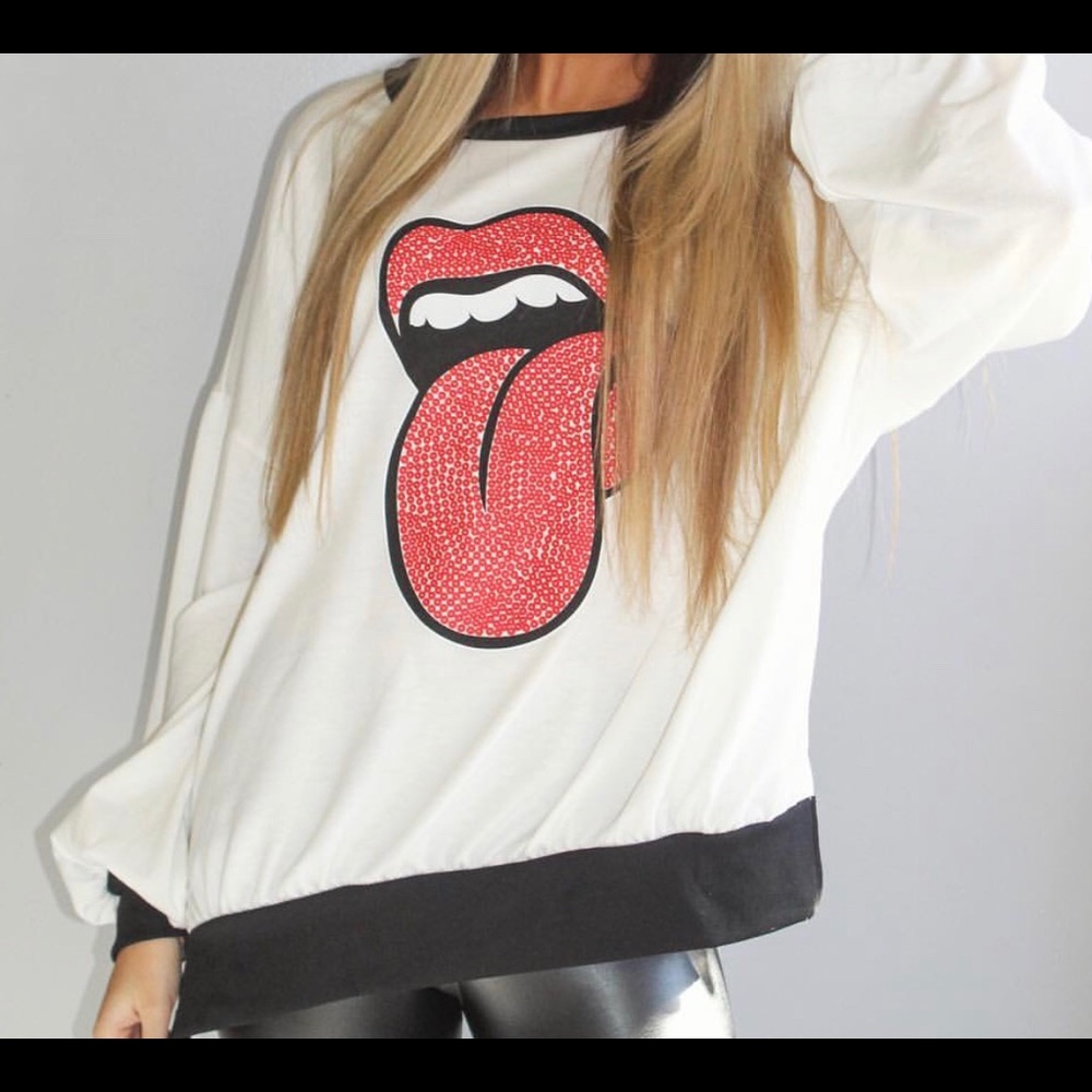 Lip shirt